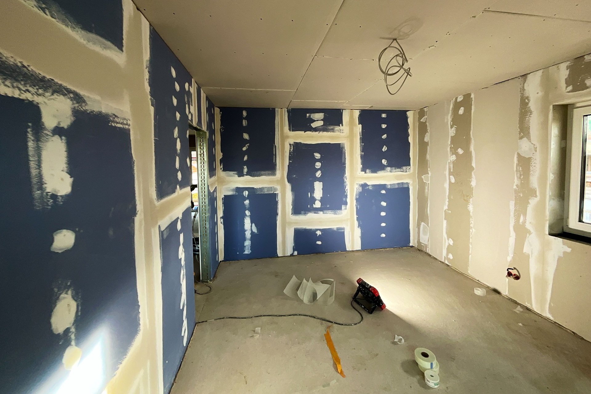 Innenaufnahme Rohbau Spachtelarbeiten