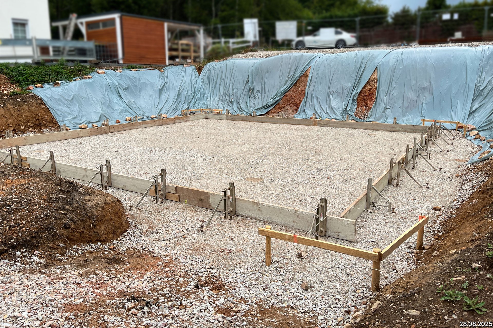 Erdarbeiten Grundstück mit Hanglage